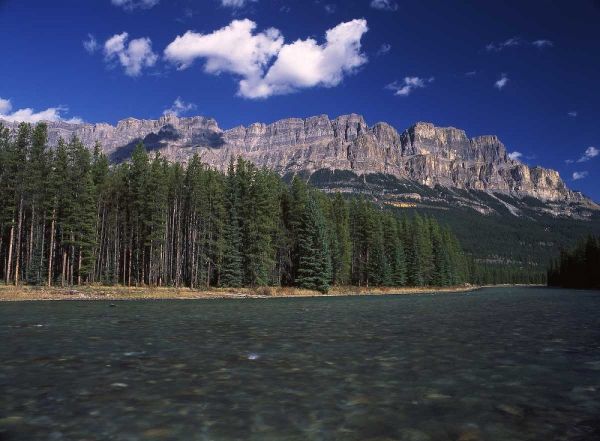 Canada, Alberta, Bow valley in Banff NP